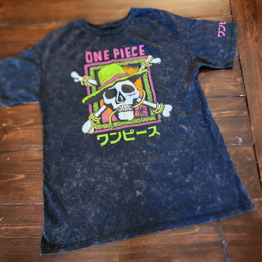 Gray Acid Wash Straw Hat Pirate Skull from One Piece Graphic Tshirt Size Medium